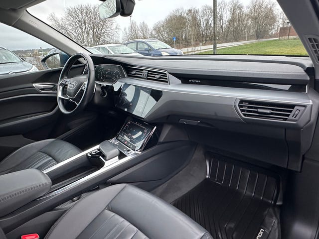 2020 AUDI E-TRON - 21