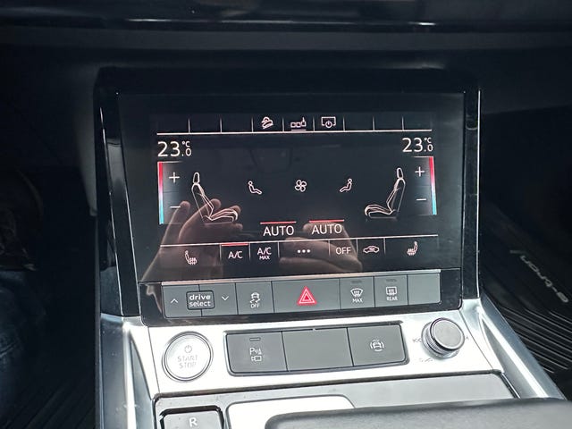 2020 AUDI E-TRON - 27