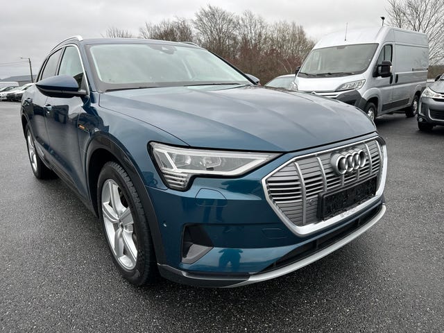 null 2020 AUDI E-TRON-3