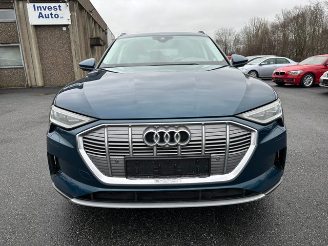 null 2020 AUDI E-TRON-2