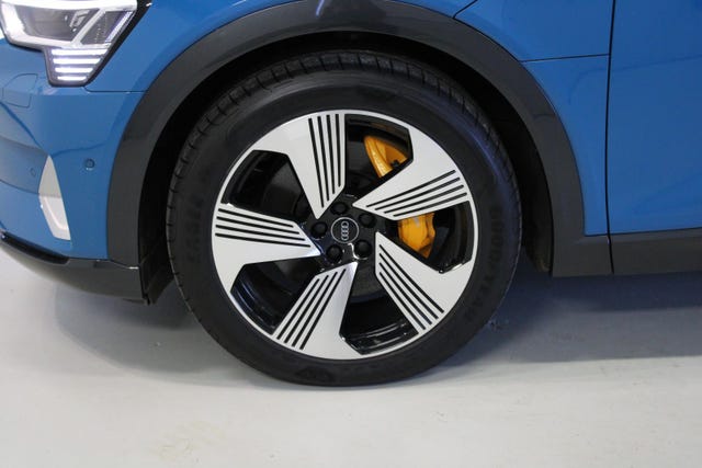 WAUZZZGE0KB005173 2020 AUDI E-TRON-5
