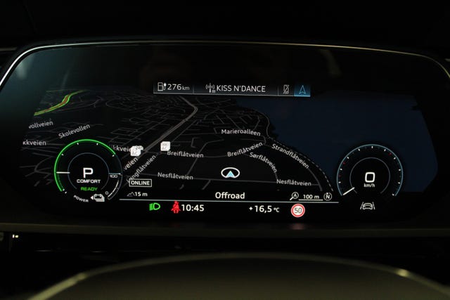 2020 AUDI E-TRON - 24