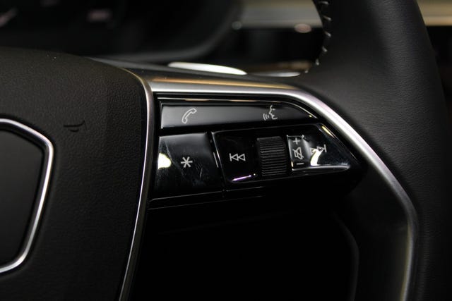 2020 AUDI E-TRON - 25