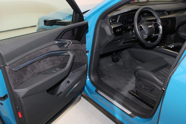 2020 AUDI E-TRON - 14