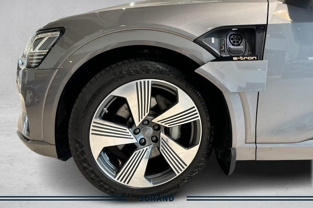 2020 AUDI E-TRON - 33