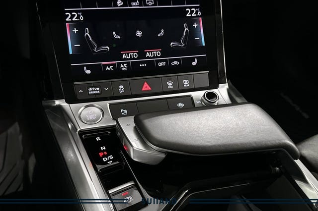 2020 AUDI E-TRON - 26