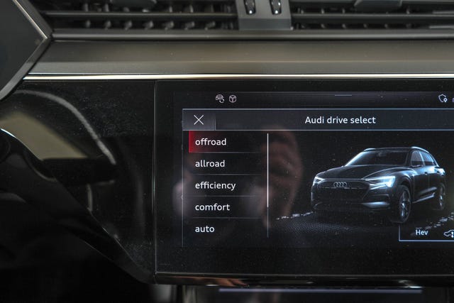 2021 AUDI E-TRON - 37