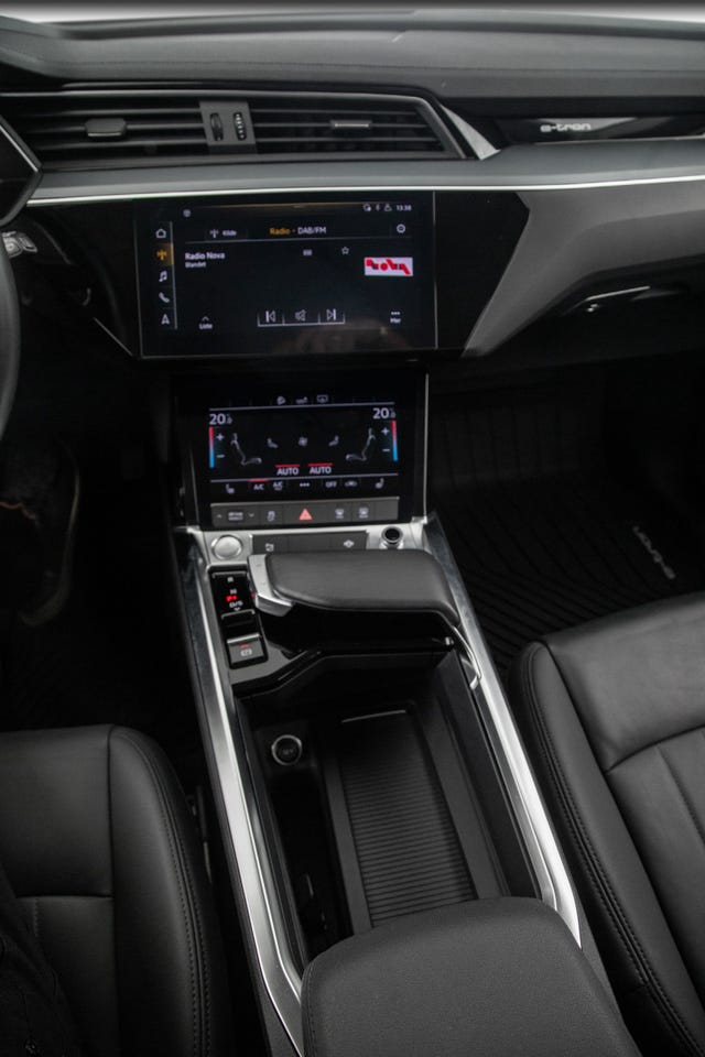 2020 AUDI E-TRON - 17