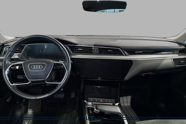 2020 AUDI E-TRON - 11