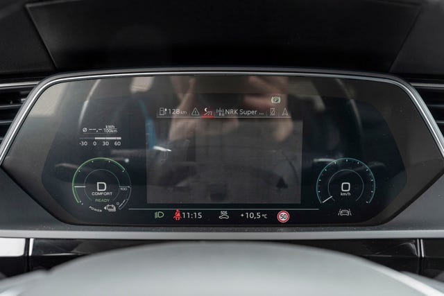 2020 AUDI E-TRON - 15
