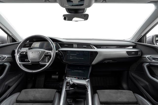 2020 AUDI E-TRON - 10