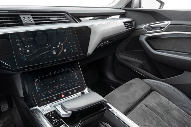 2020 AUDI E-TRON - 17