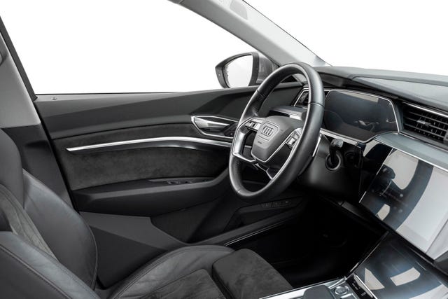 2020 AUDI E-TRON - 12