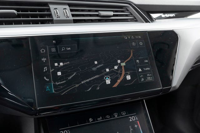 2020 AUDI E-TRON - 20