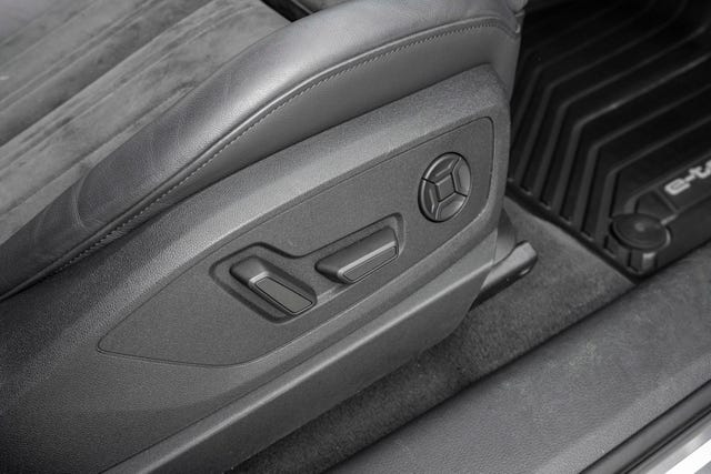 2020 AUDI E-TRON - 26