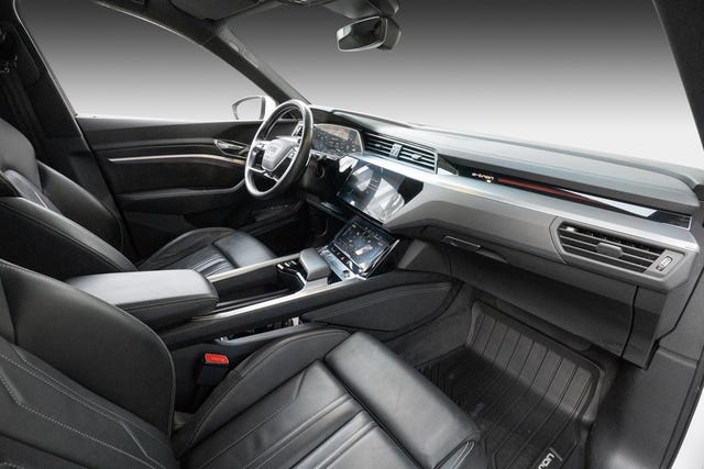 2020 AUDI E-TRON - 24
