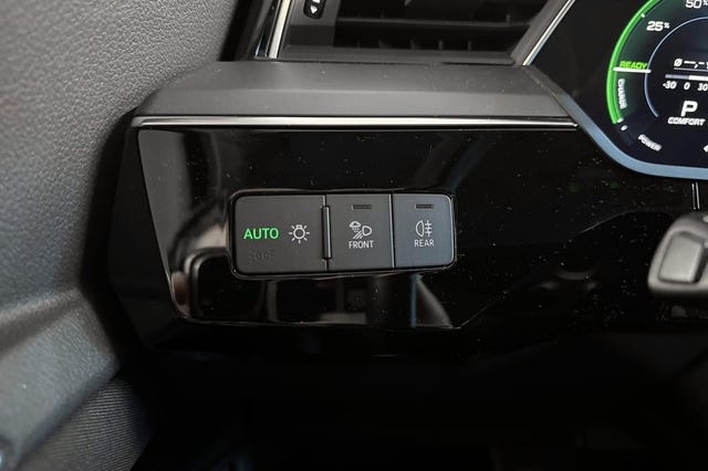 2020 AUDI E-TRON - 16