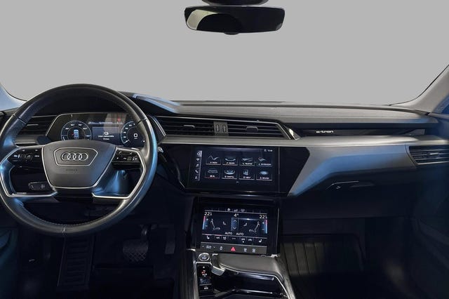 2020 AUDI E-TRON - 9