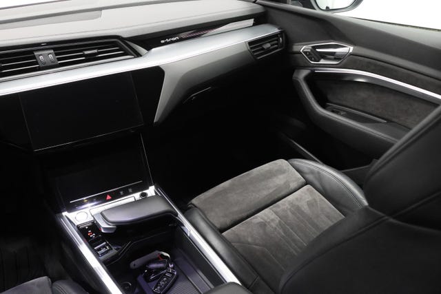 2020 AUDI E-TRON - 19