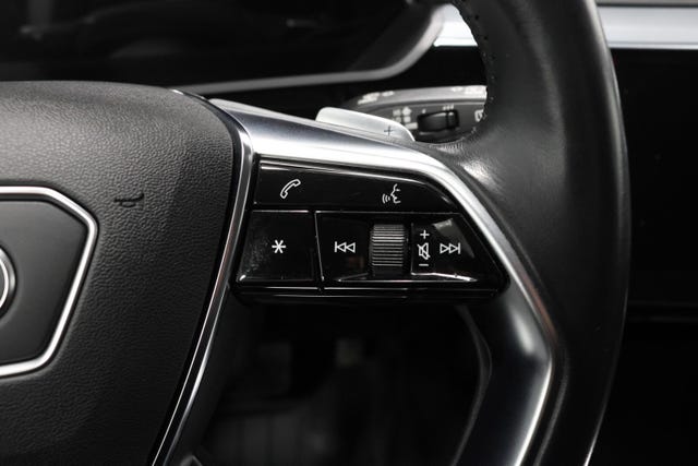 2020 AUDI E-TRON - 37