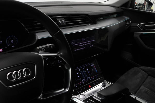 2020 AUDI E-TRON - 43