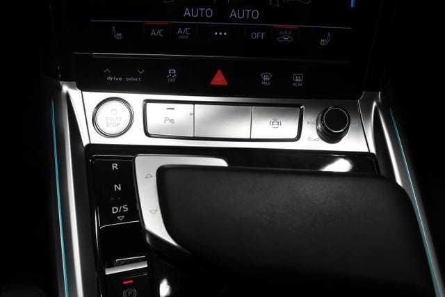 2020 AUDI E-TRON - 47
