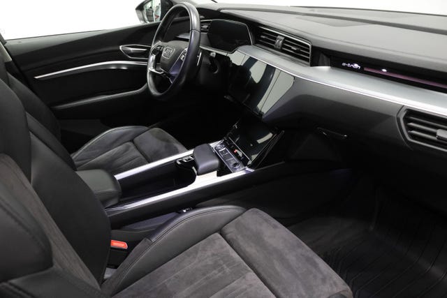 2020 AUDI E-TRON - 24