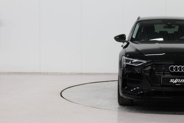 WAUZZZGE9LB005447 2020 AUDI E-TRON-4