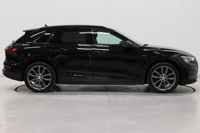 2020 AUDI E-TRON - 8