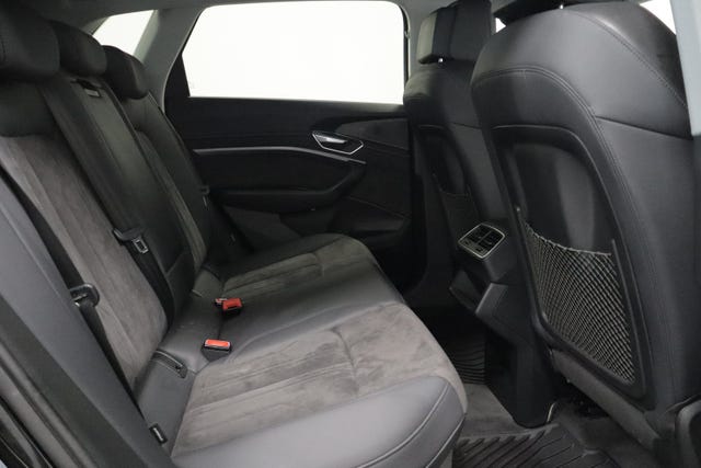 2021 AUDI E-TRON - 32