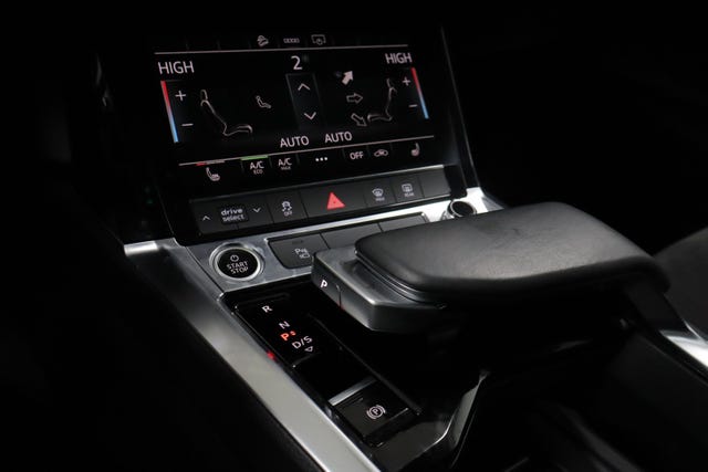 2021 AUDI E-TRON - 26