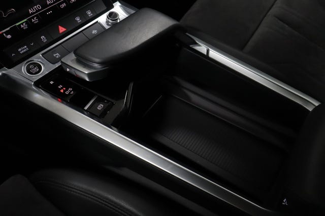 2021 AUDI E-TRON - 27
