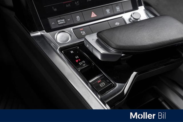 2020 AUDI E-TRON - 29