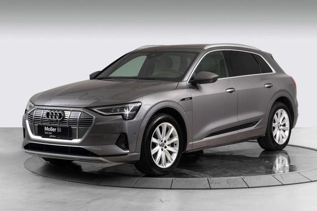 WAUZZZGE6LB039085 2020 AUDI E-TRON-1
