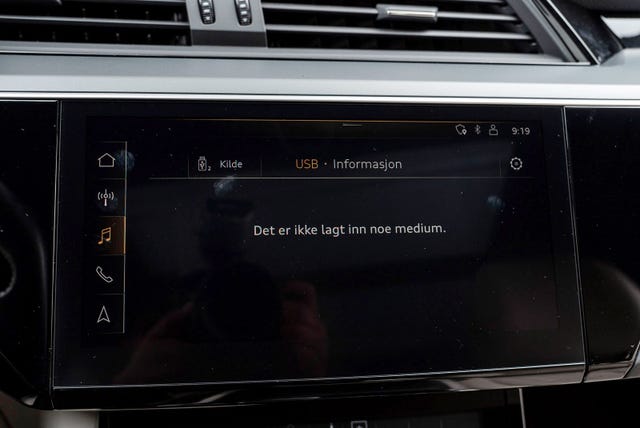 2020 AUDI E-TRON - 20