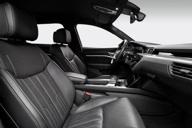 2020 AUDI E-TRON - 26
