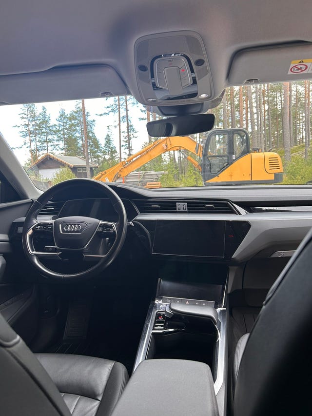 2020 AUDI E-TRON - 8