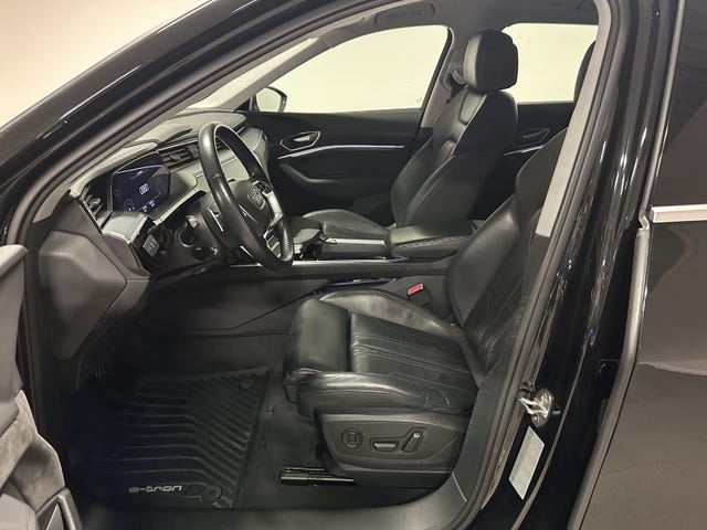 WAUZZZGE4LB008028 2020 AUDI E-TRON-4