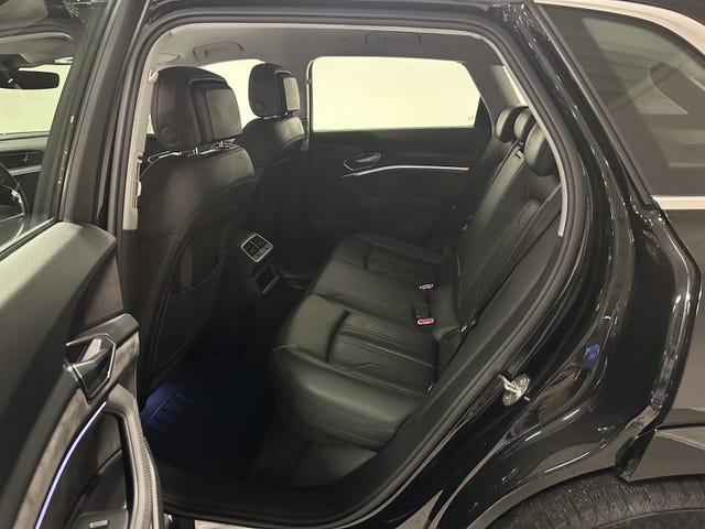 WAUZZZGE4LB008028 2020 AUDI E-TRON-5