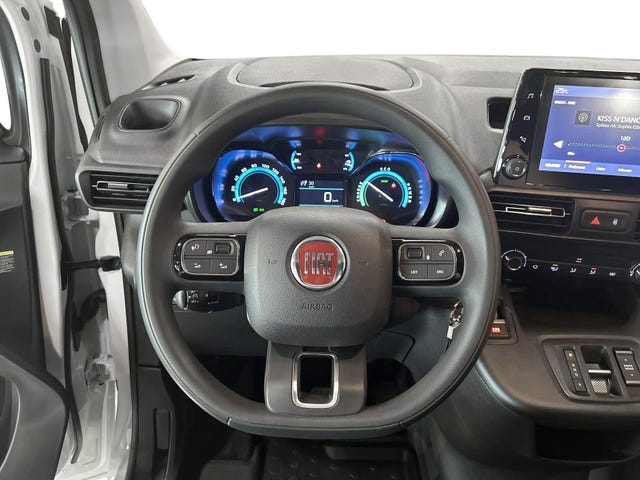 2025 FIAT DOBLO - 8