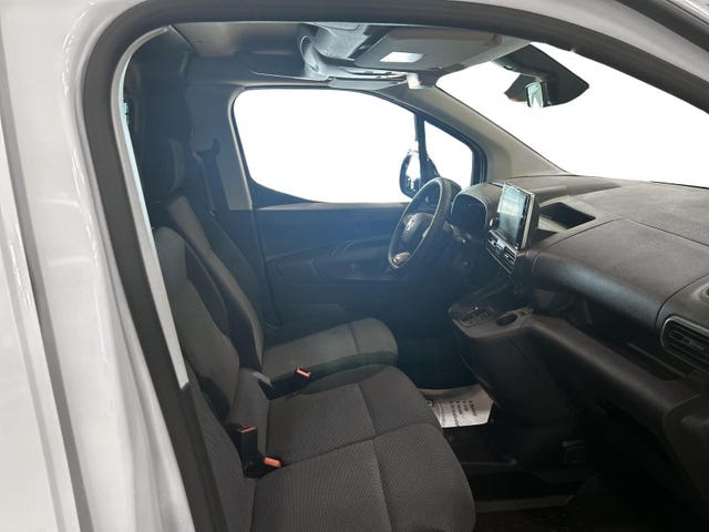 2025 FIAT DOBLO - 21