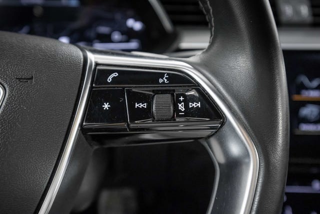 2020 AUDI E-TRON - 11
