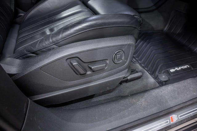 2020 AUDI E-TRON - 37