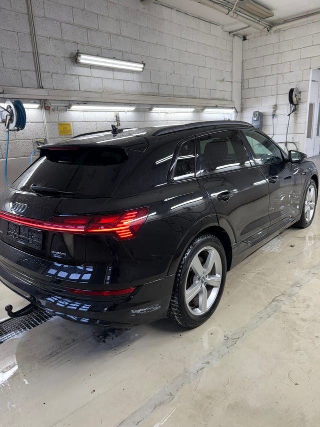 WAUZZZGE1MB001491 2021 AUDI E-TRON-3