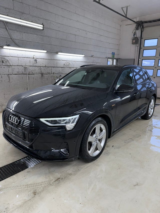 WAUZZZGE1MB001491 2021 AUDI E-TRON-5