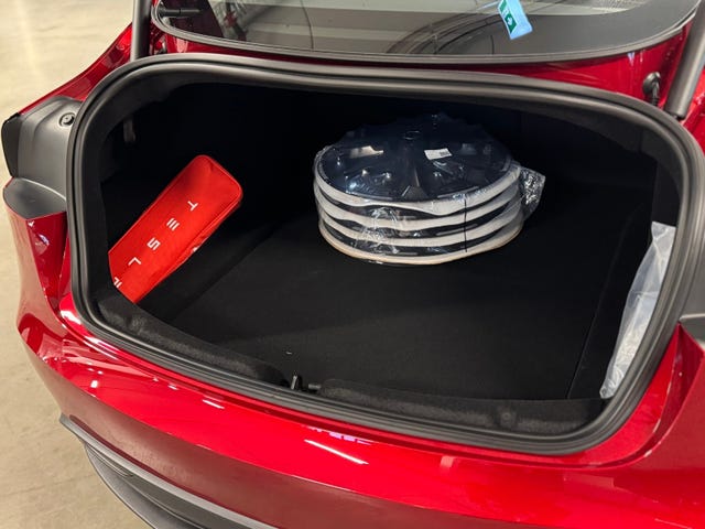 2025 TESLA MODEL 3 - 11