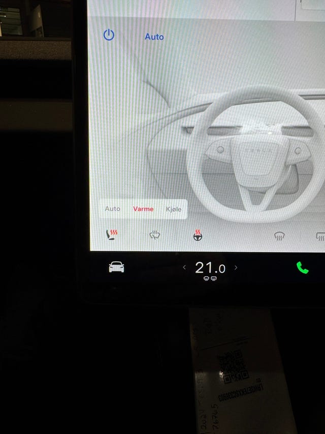2025 TESLA MODEL 3 - 27