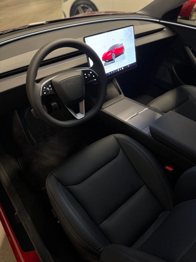 2025 TESLA MODEL 3 - 14