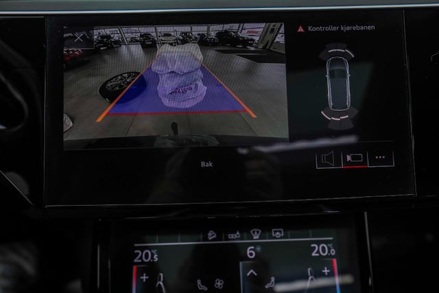 2020 AUDI E-TRON - 28
