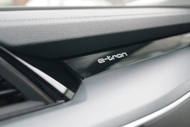 2021 AUDI E-TRON - 38